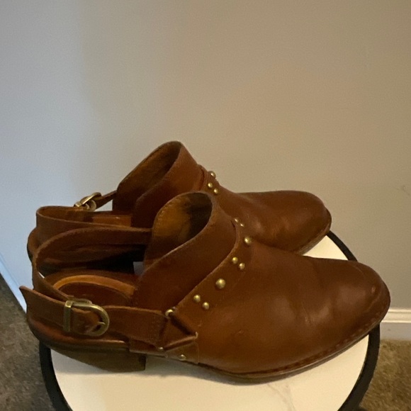 B.O.R.N - Picture 2 of 5